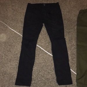 Forever 21 Ripped Black Slim Jeans Size 32
